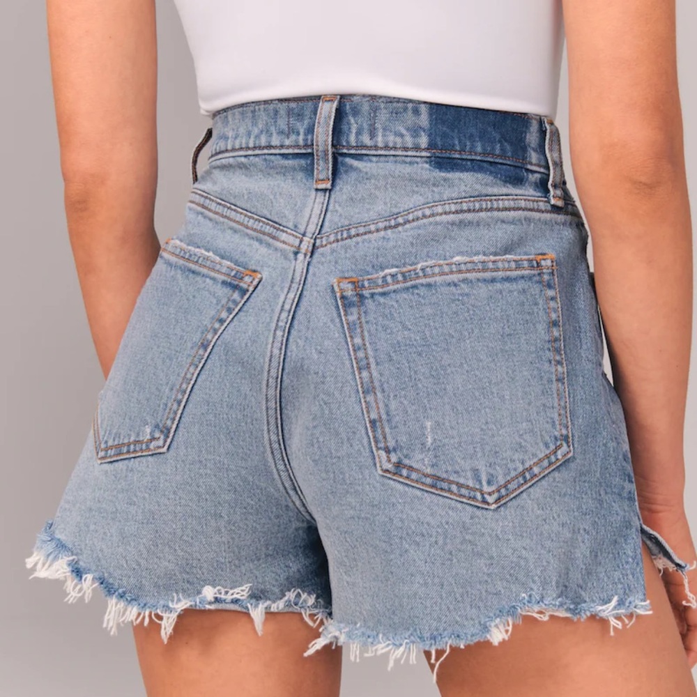Abercrombie 90s High Rise Cutoff Shorts - Picture 4 of 7